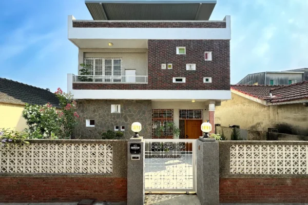 🏠 朗香洋房：安平巷弄裡的時光居所